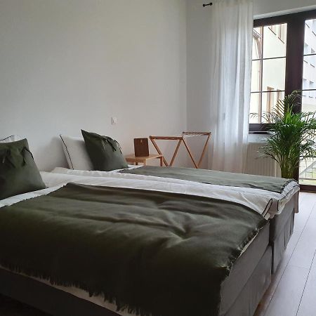 Apartament Ovoc Chodzież Exteriér fotografie