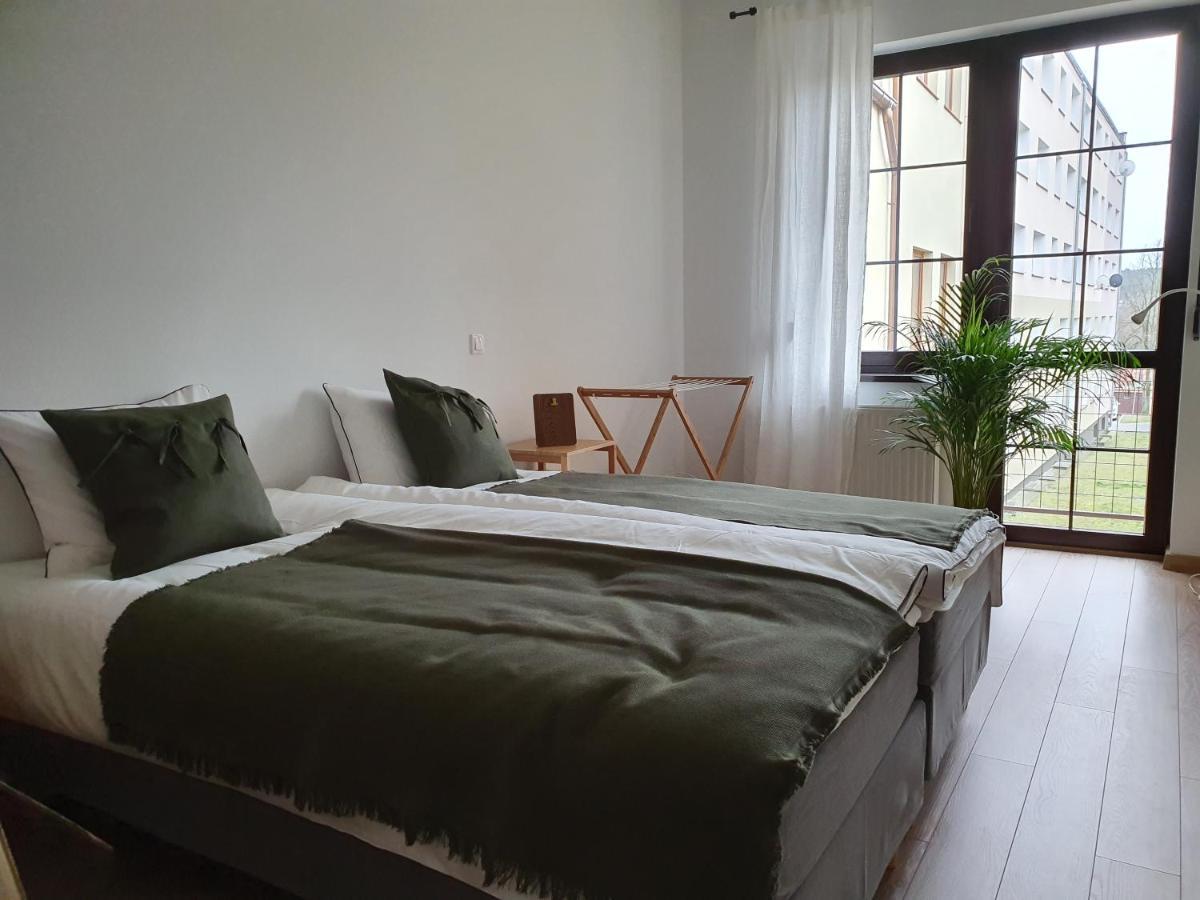 Apartament Ovoc Chodzież Exteriér fotografie